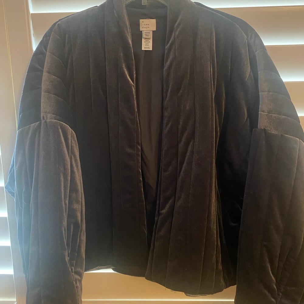 Charcoal grey velvet puffed cardigan